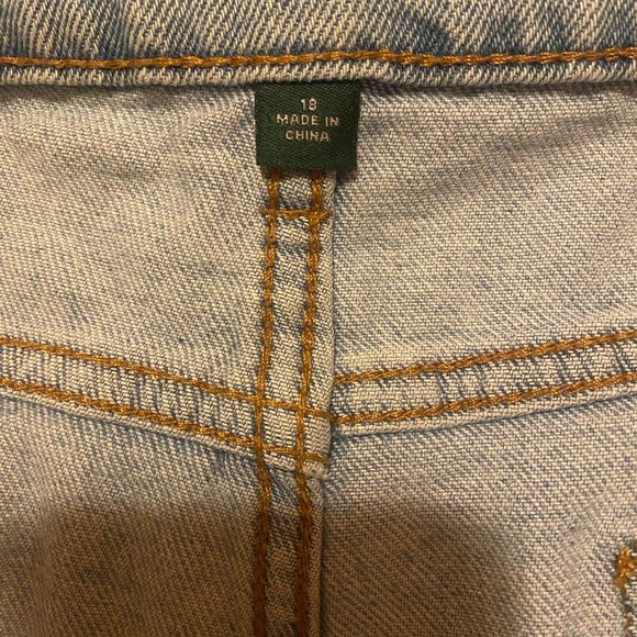 High Rise Mom Jeans - Picture 3 of 5